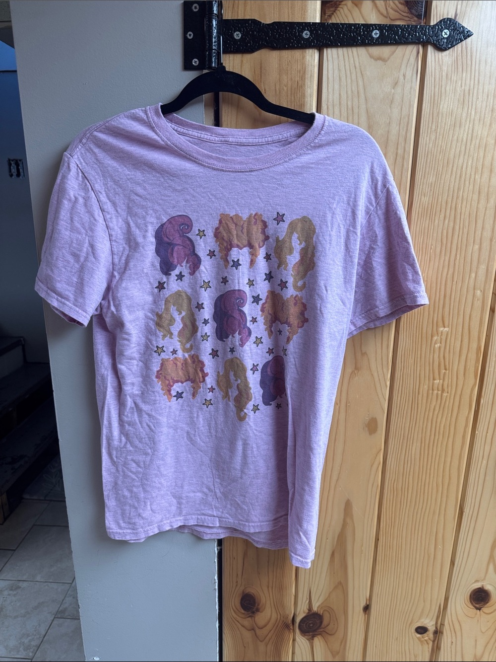 Lavender Graphic Tee with Retro Silhouette Print